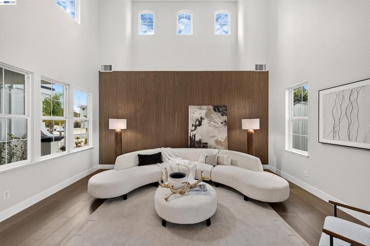 Property Photo:  5518 Alvelais Dr  CA 94587 