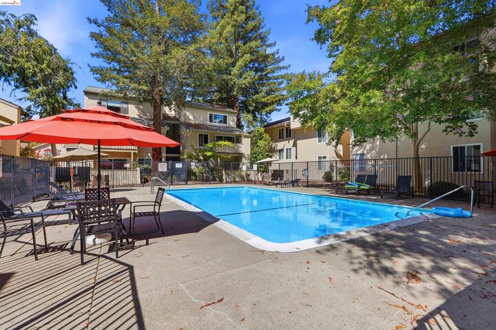 Property Photo: 2704 Oak Rd 75 CA 94597