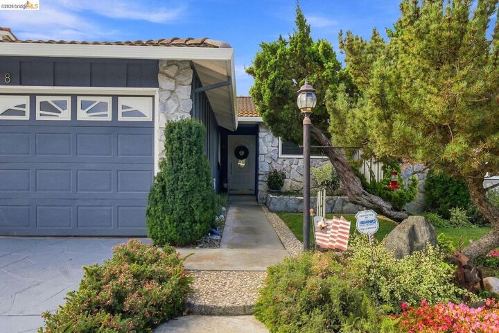 Property Photo: 408 Santa Mesa Dr CA 95123