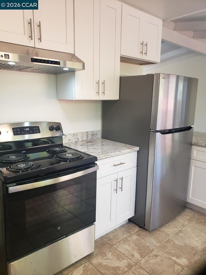 Property Photo: 903 East Street CA 94549