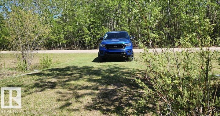 Property Photo:  55109 Hwy 777  AB T0E 1V0 