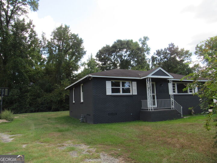 Property Photo: 1616 Mathis Circle GA 31206