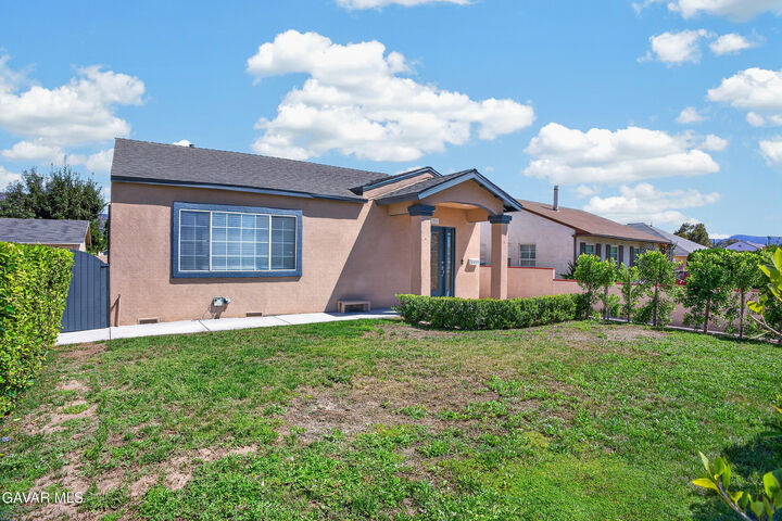 Property Photo: 2210 N Buena Vista Street CA 91504