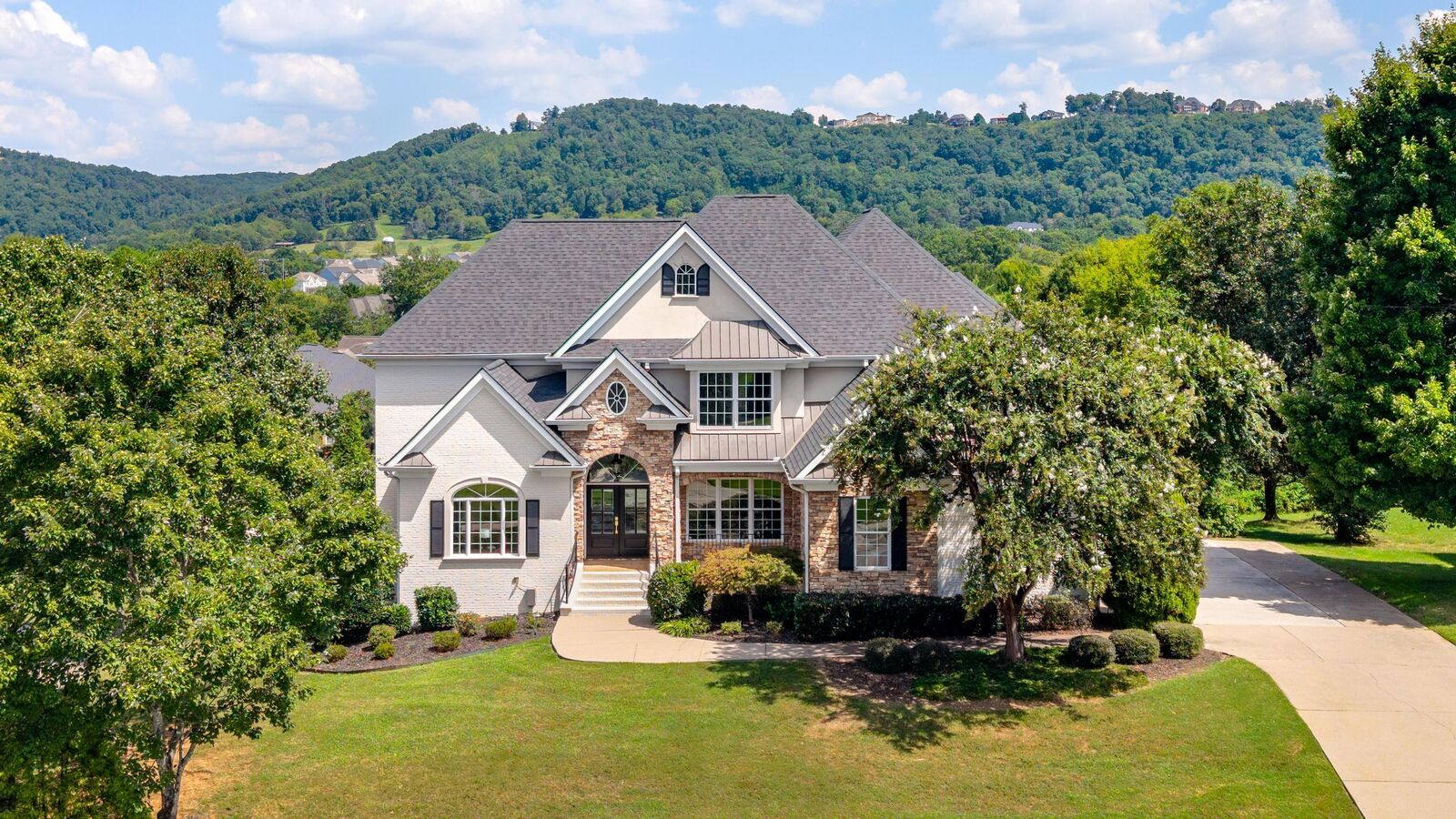 Property Photo:  9329 Windrose Circle  TN 37421 