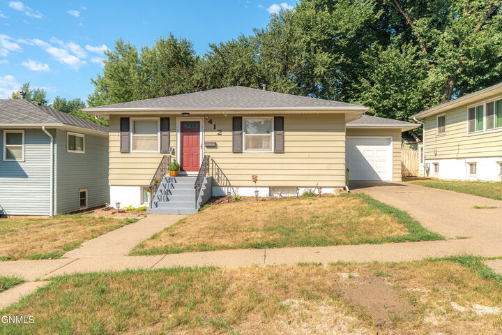 Property Photo:  412 23rd Street  ND 58501 