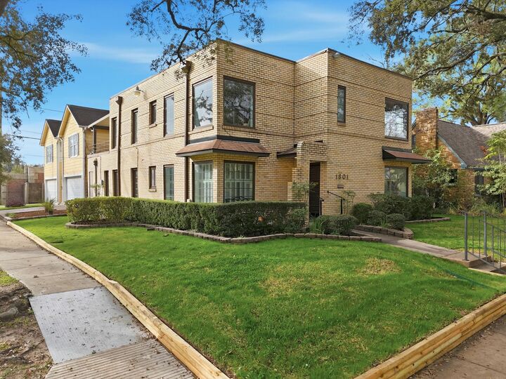 Property Photo:  1801 Lexington Street  TX 77098 