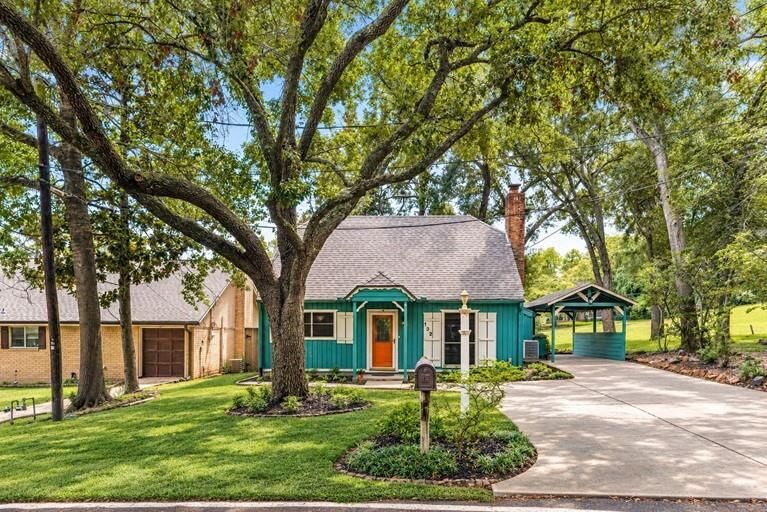 Property Photo:  132 Paradise Valley  TX 77304 
