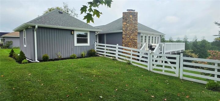 Property Photo:  1639 Memorial Park Dr.  NC 28675 