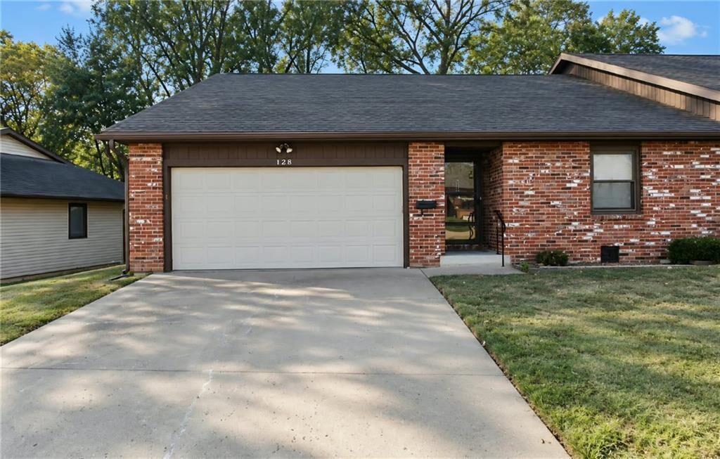 Property Photo:  128 S Ryans N/A  MO 64506 