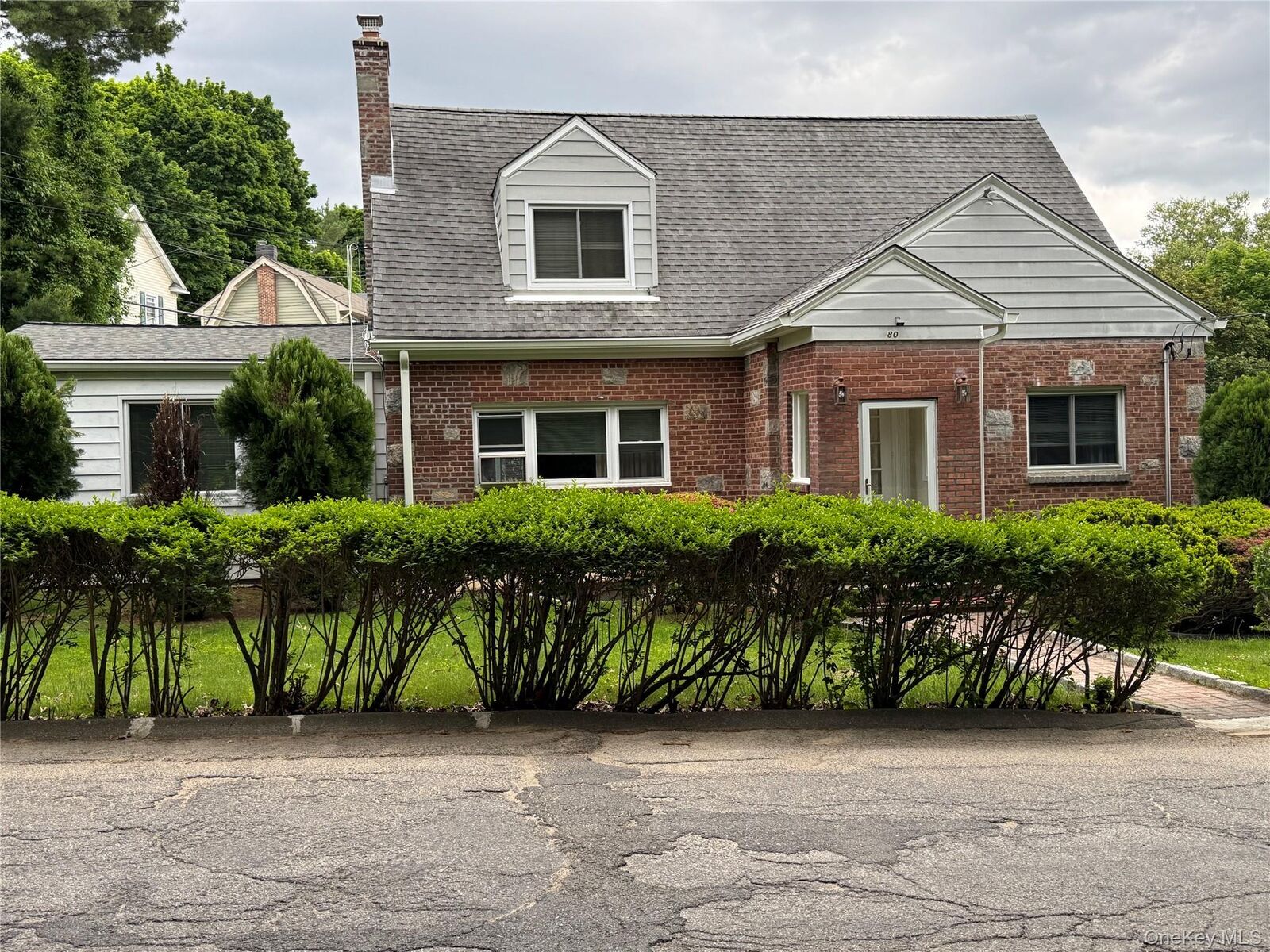 Property Photo:  80 Roberts Lane  NY 10701 