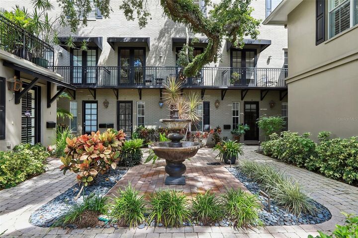 Property Photo:  1008 S Moody Avenue 3  FL 33629 