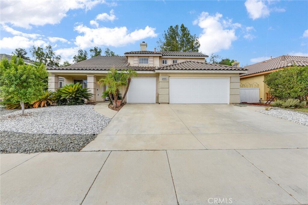 Property Photo: 13333 Goldenhorn Drive CA 92883