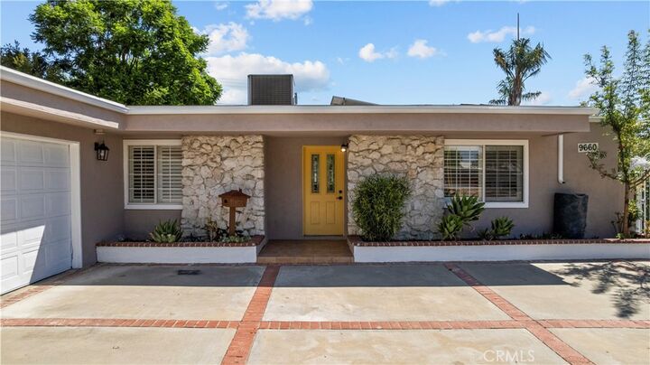 Property Photo:  9660 Delco Avenue  CA 91311 