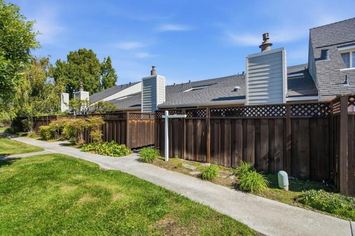 Property Photo:  759 Vespucci Lane  CA 94404 