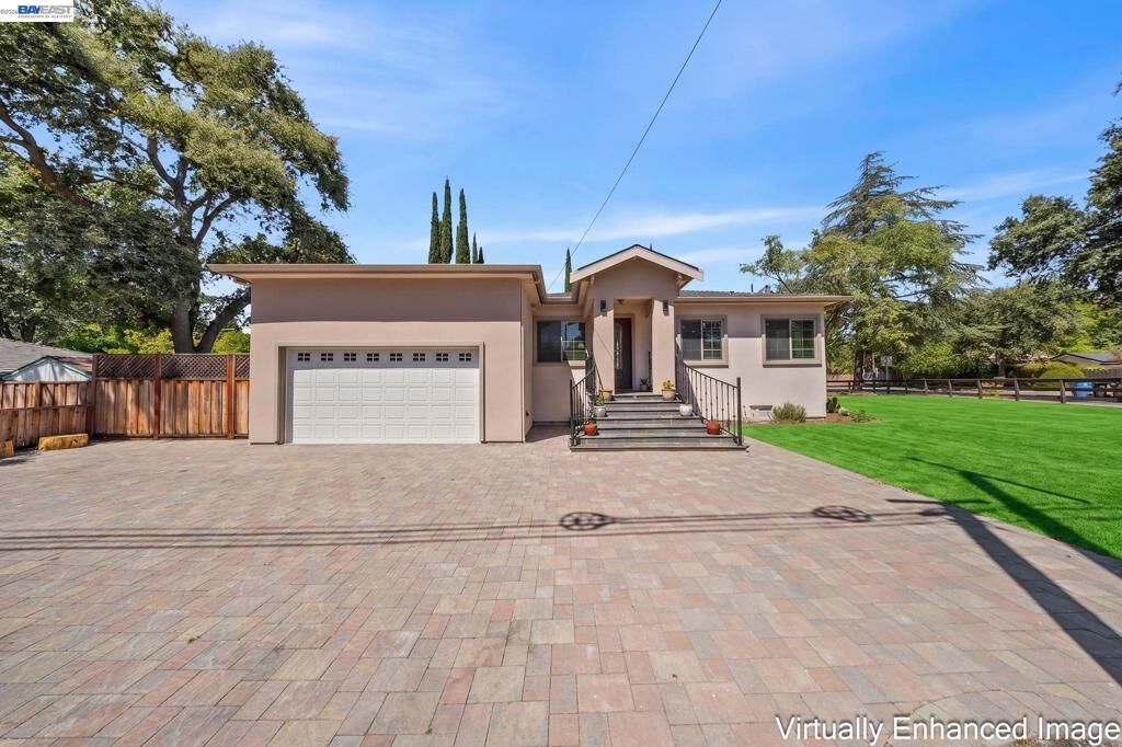Property Photo: 1069 Homestead Ave CA 94598