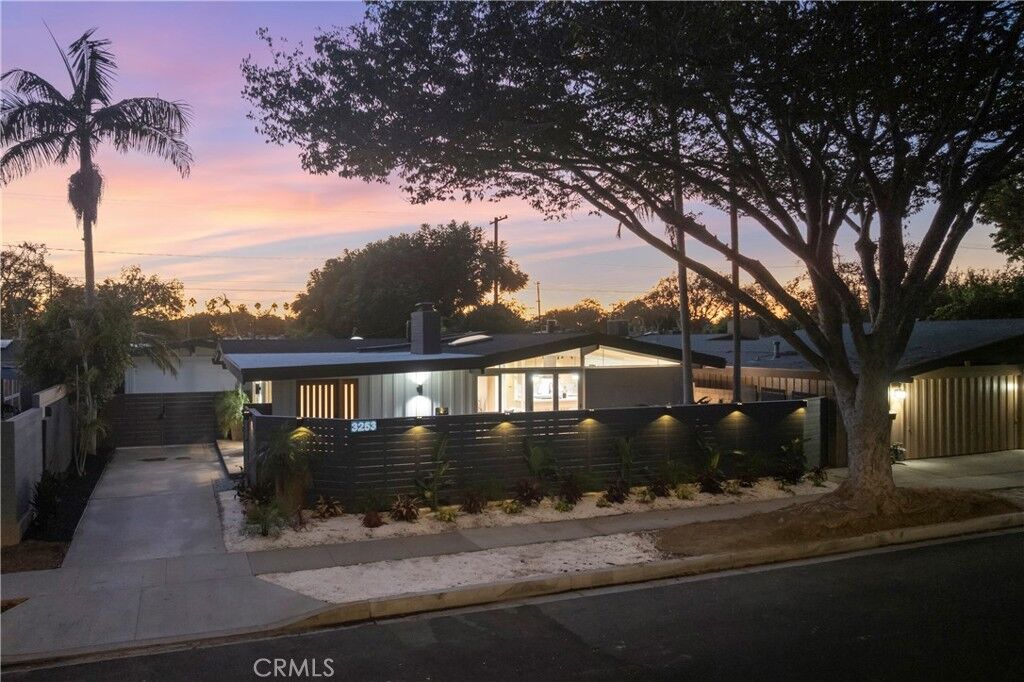 Property Photo: 3253 Lees Avenue CA 90808