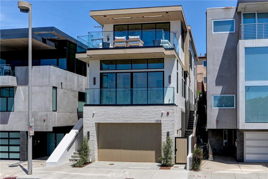 Property Photo:  1404 Manhattan  CA 90266 