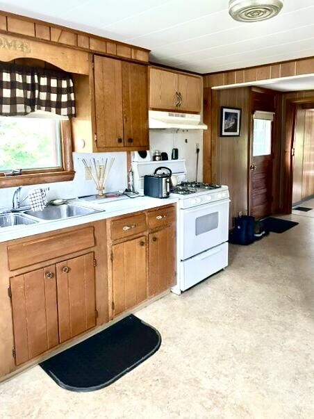 Property Photo: 1334 Main Street ME 04643