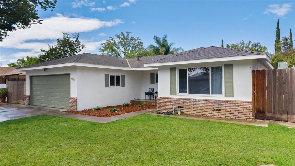 Property Photo: 3033 Radnor Way CA 95350