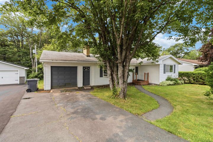 Property Photo:  72 Beaumont Drive  NS B4C 1V6 