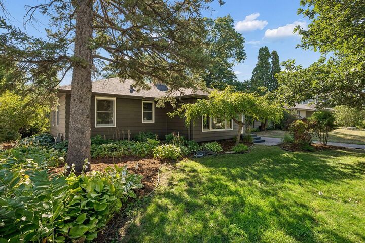 Property Photo:  5913 Drew Avenue S  MN 55410 