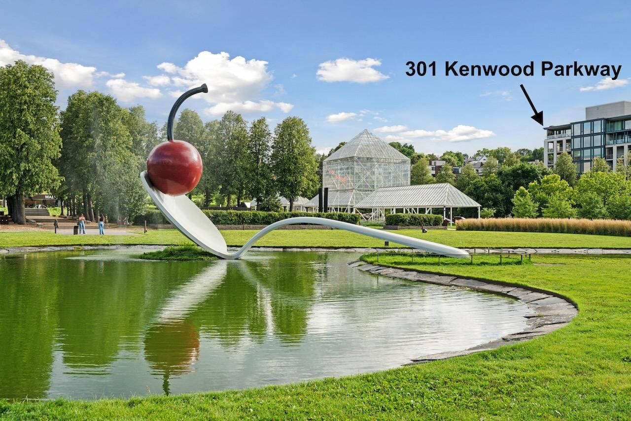 Property Photo: 301 Kenwood Parkway 502 MN 55403