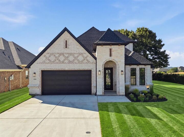 Property Photo:  1101 Aviara Court  TX 76048 