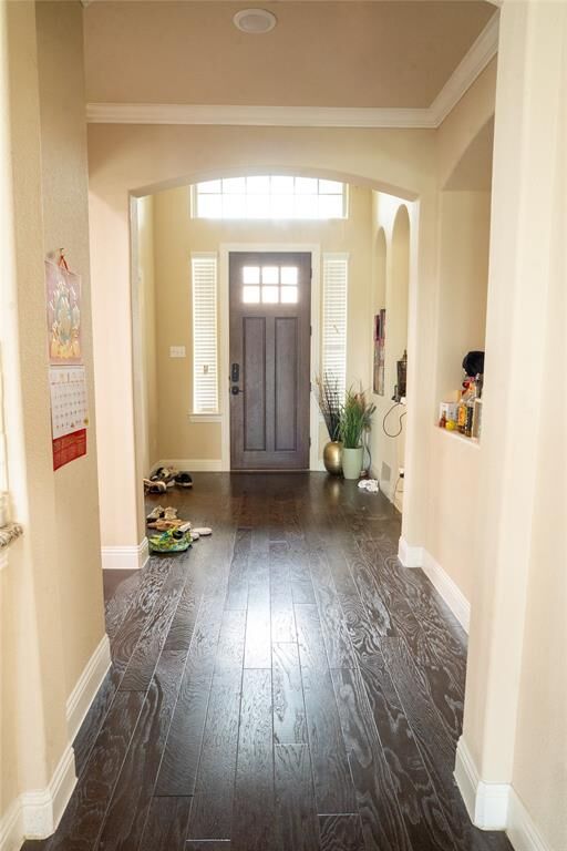 Property Photo:  813 Seymour Court  TX 75071 