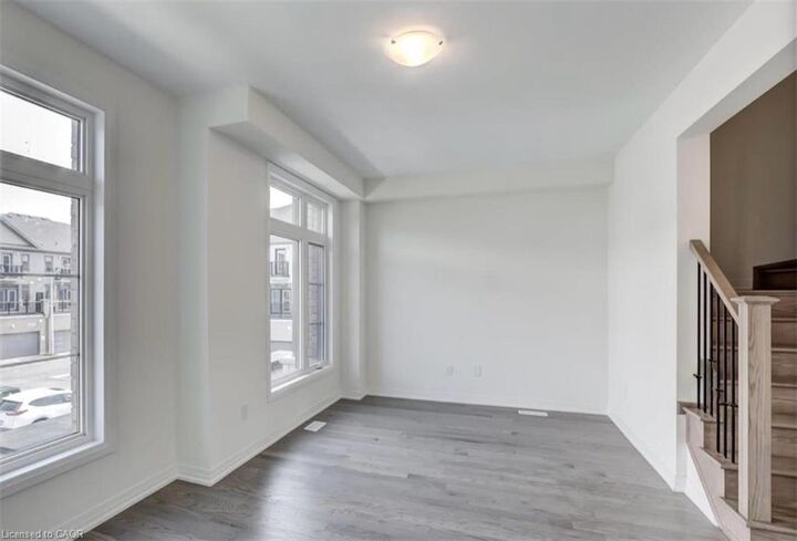 Property Photo:  10 Freedom Crescent 16  ON L0R 1W0 