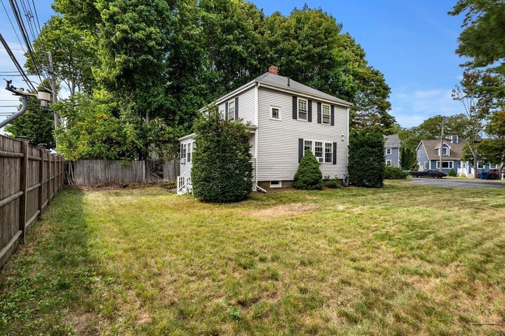 Property Photo:  55 Endicott Street  MA 01923 
