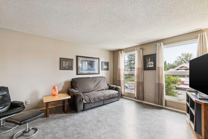 Property Photo:  41 Brentwood Drive  AB T1P 1H9 