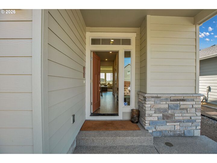 Property Photo:  6098 Savannah St SE  OR 97322 