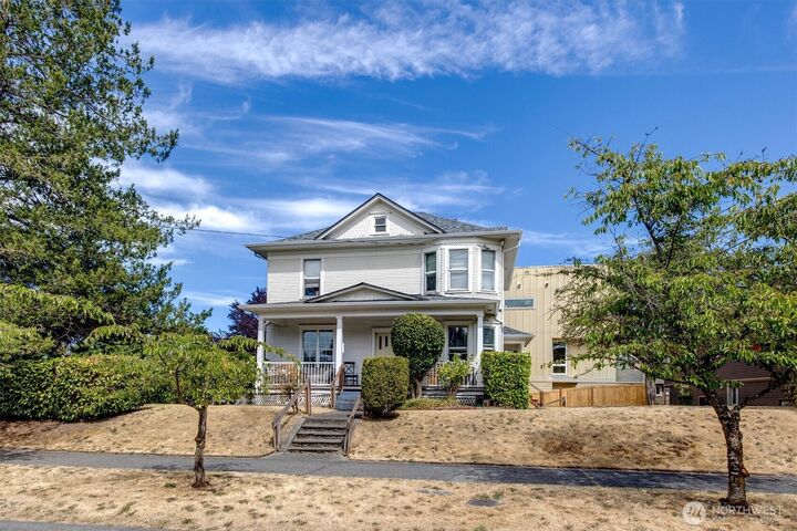 Property Photo: 5522 12th Avenue NE WA 98105