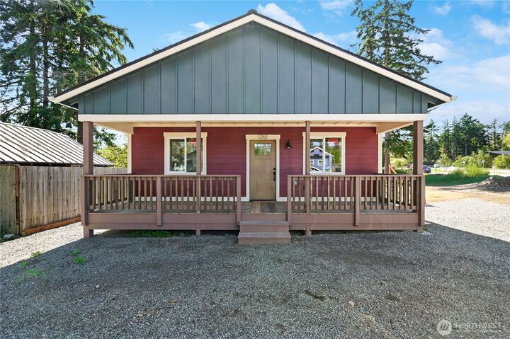 Property Photo:  1261  18th Street  WA 98368 
