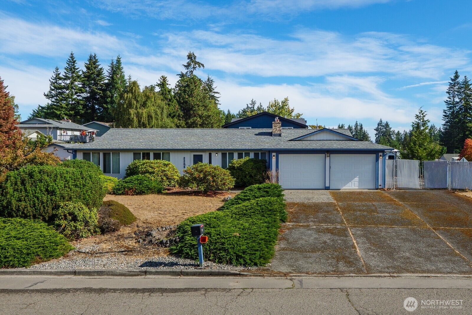 Property Photo:  2205 W 14th St  WA 98363 