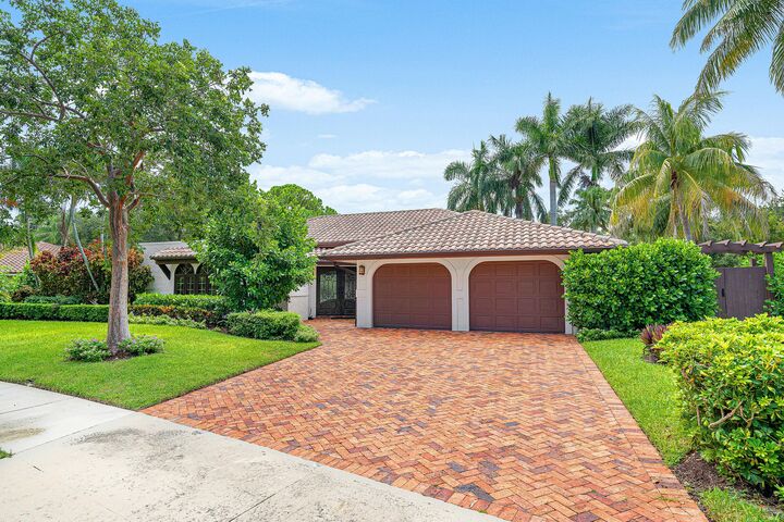 Property Photo:  2570 NW 27th Street  FL 33434 
