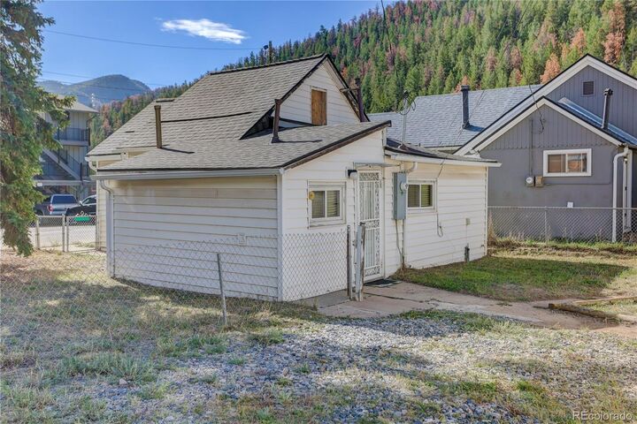 Property Photo:  223 3rd Avenue  CO 80452 