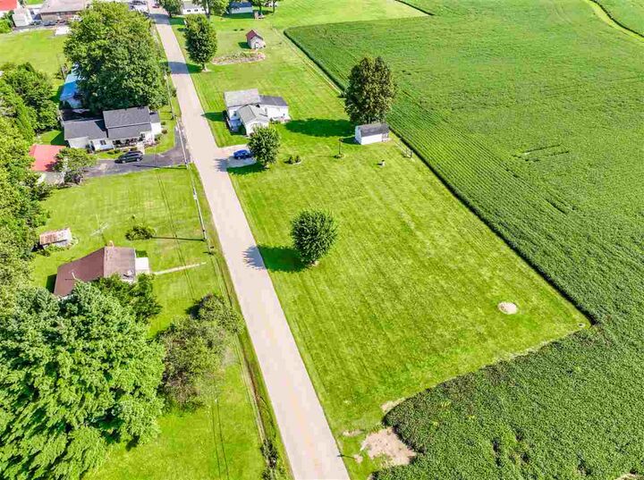 Property Photo:  6896 N County Road 550 West  IN 47331 