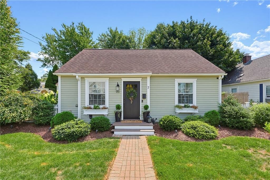Property Photo:  7 Whipple Avenue  RI 02806 