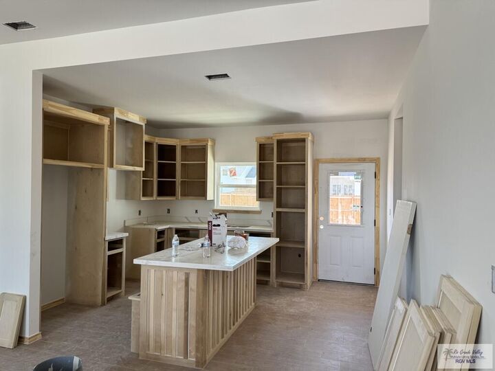 Property Photo: 18094 Spruce St TX 78552