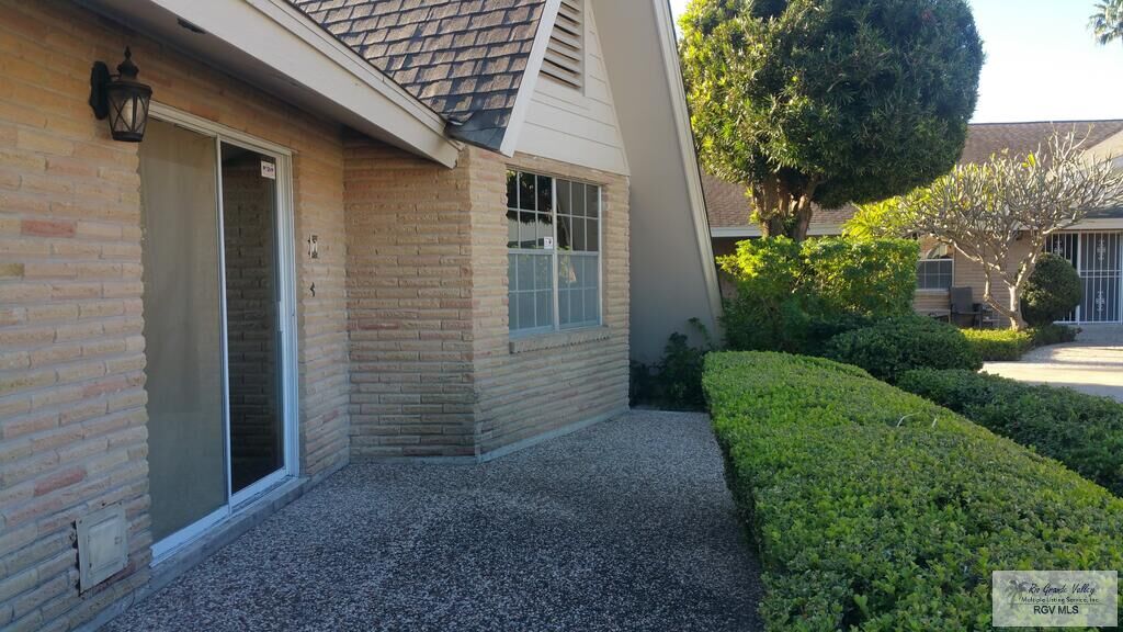 Property Photo:  601 Hibiscus Ave  TX 78501 