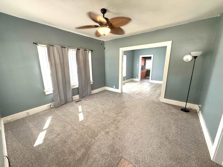 Property Photo:  305 W Kansas Ave  KS 67104 
