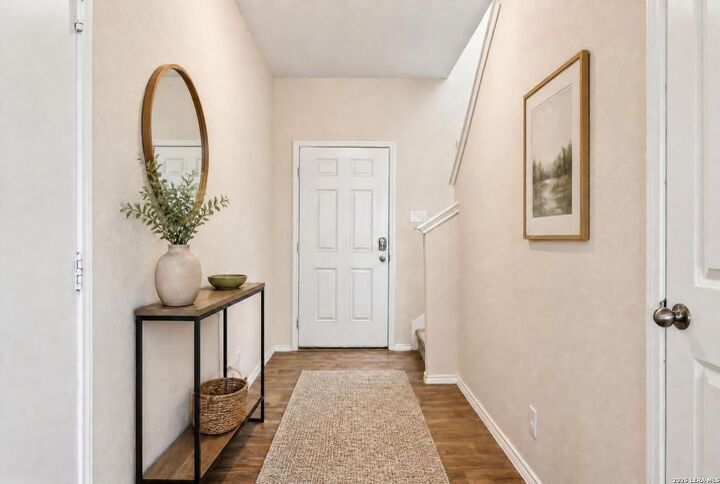 Property Photo: 469 Middle Green Loop TX 78114