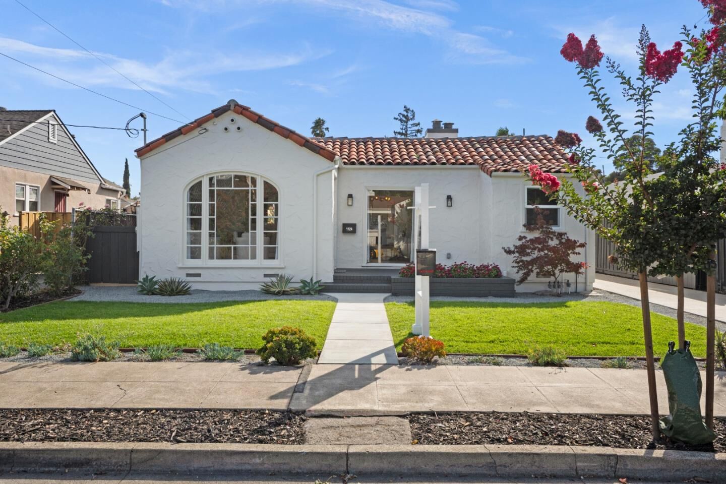 Property Photo: 1124 Fay Street CA 94061