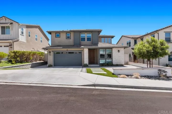 Property Photo:  914 Cayley Avenue  CA 92078 