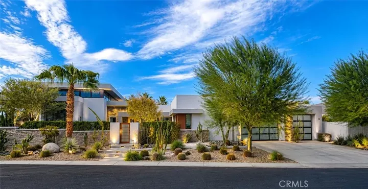 Property Photo: 34 Topaz Court CA 92270