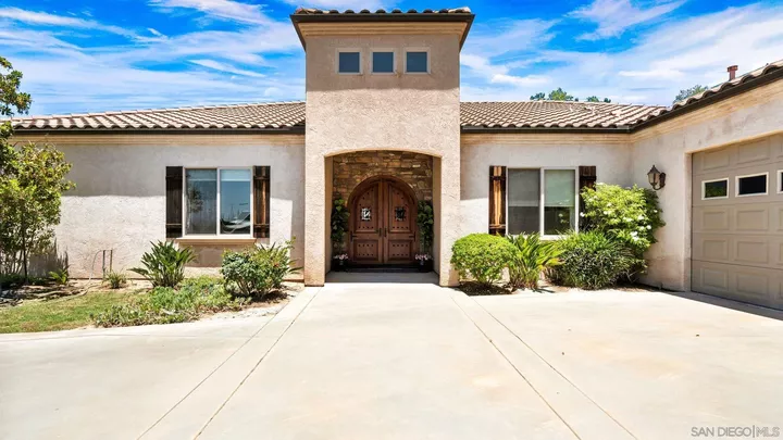 Property Photo:  1485 Santa Fe Hills  CA 92065 