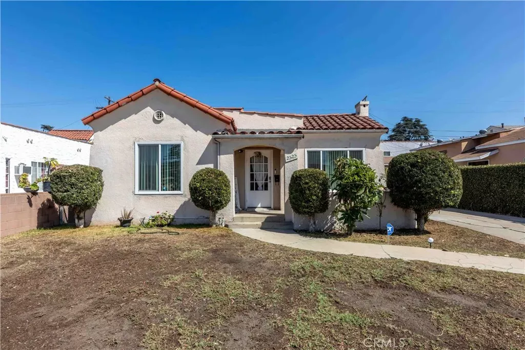 Property Photo:  2525 Broadway  CA 90255 