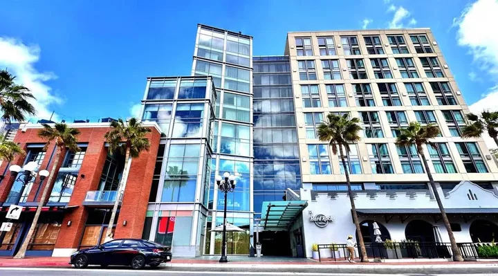 Property Photo:  207 5th Avenue 1028  CA 92101 