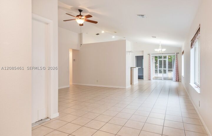 Property Photo: 1211 Golden Cane Dr FL 33327